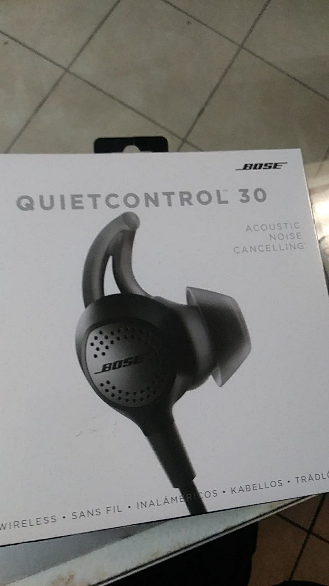 Bose quietcontrol 30 brand new