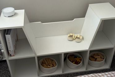 Chest of drawers