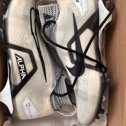 9.5 Nike Alpha Menace Elite 3