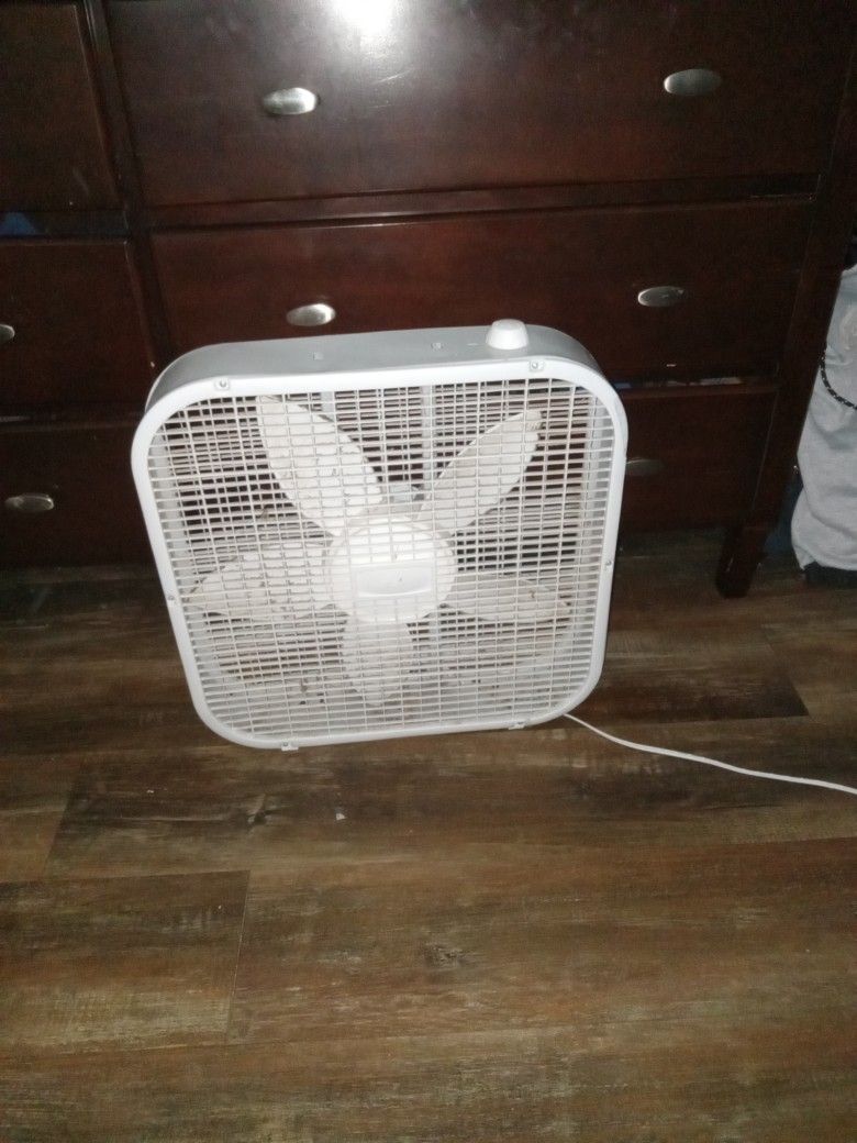 Lasko Room Fan For Sale.