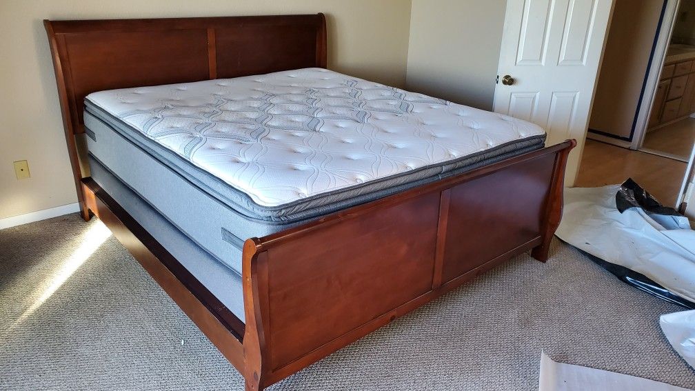 Queen Bed With Mattress