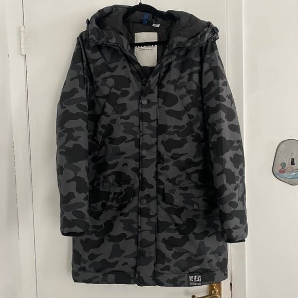 Men'sDIVIDED TRD MRK Grey Camouflage Puffer Jacket Size Large 