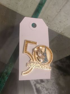 Pass holder - Mickey with Cinderella's Castle 50th Anniversary  Commerative Pin