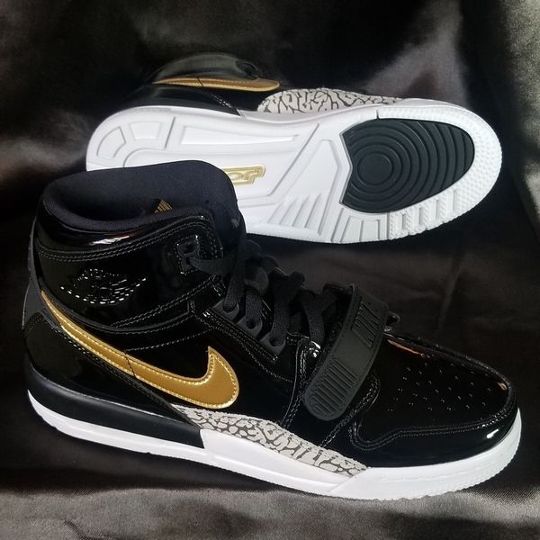 New Nike Air Jordan Legacy 312 GS Gloss Black Metallic Gold And White Shoes AT4040-007 Size 7y 