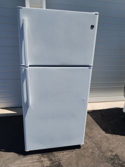 30 x 66 inch tall full size refrigerator good working