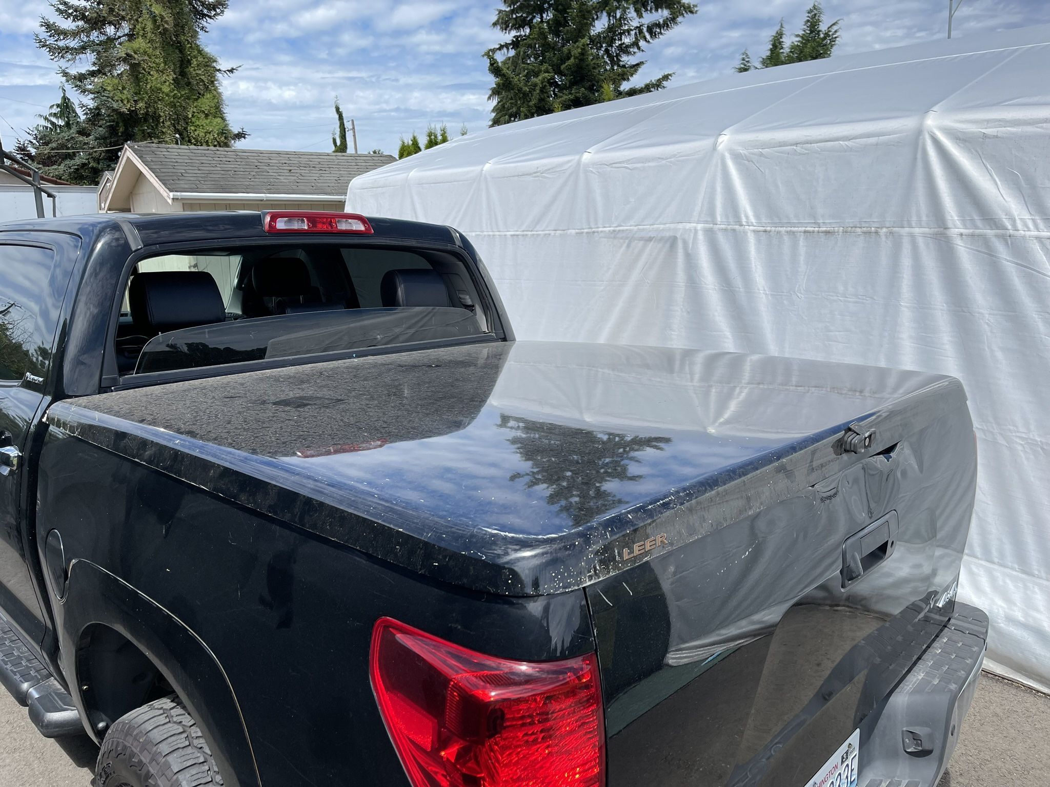 Leer 550 Tonneau Cover