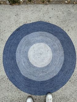 Round Braided Area Rug | Navy & Gray Ombre | ~5ft