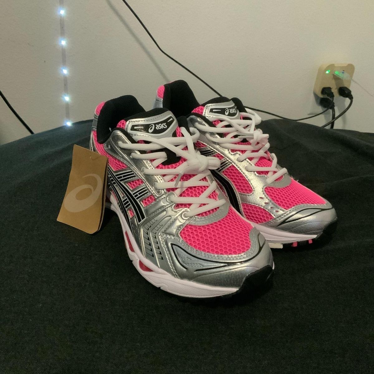 Pink Acics