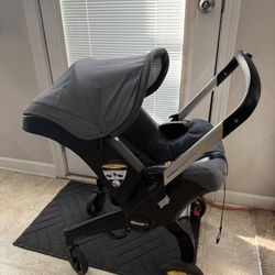 Doona Car Seat Stroller and Accessories (Gray)