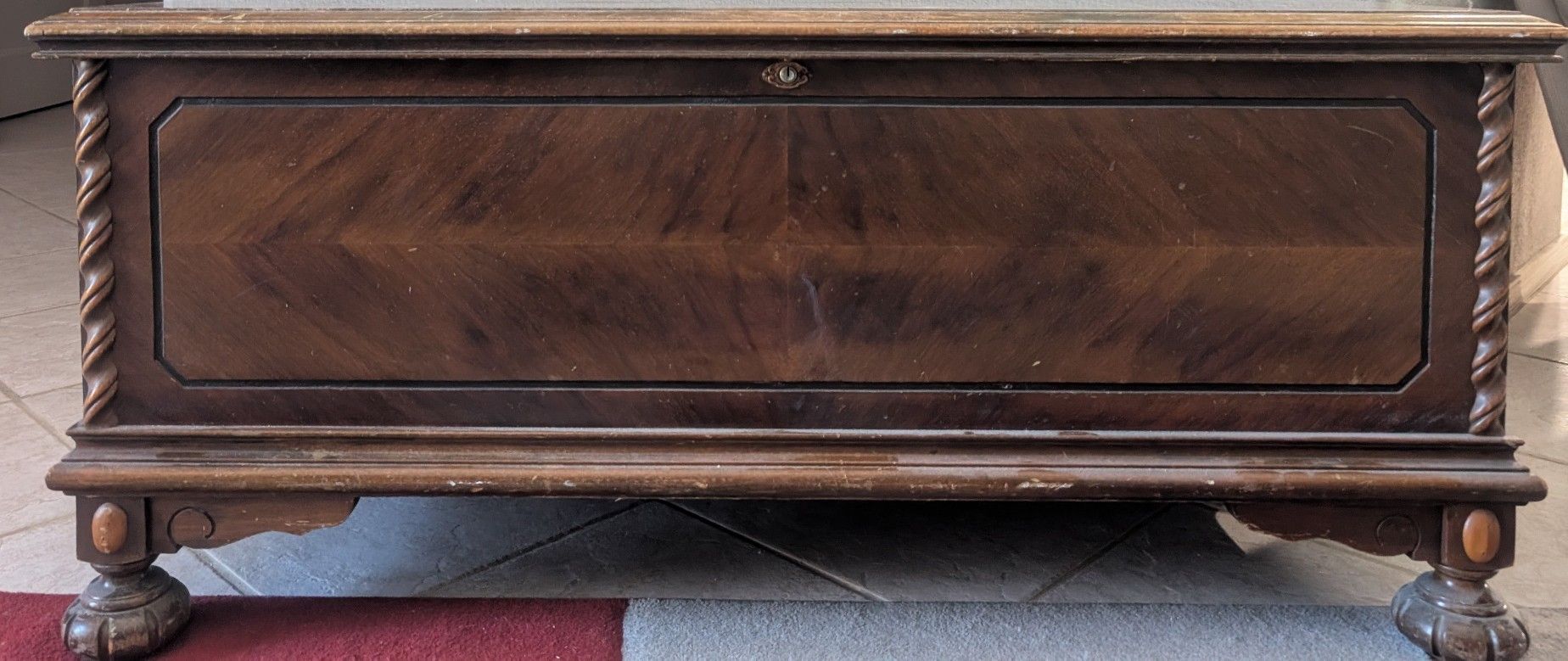 Vintage 1933 Lane Aroma Tite Cedar Chest