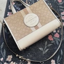 Coach Dempsey Carryall 