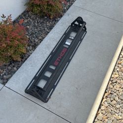 Wall Mount Pull Up Bar