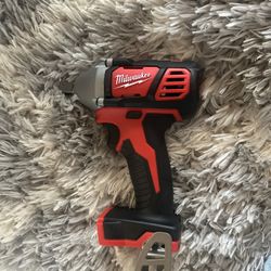 Milwaukee M18 1/2” Square Drive Impact Wrench 