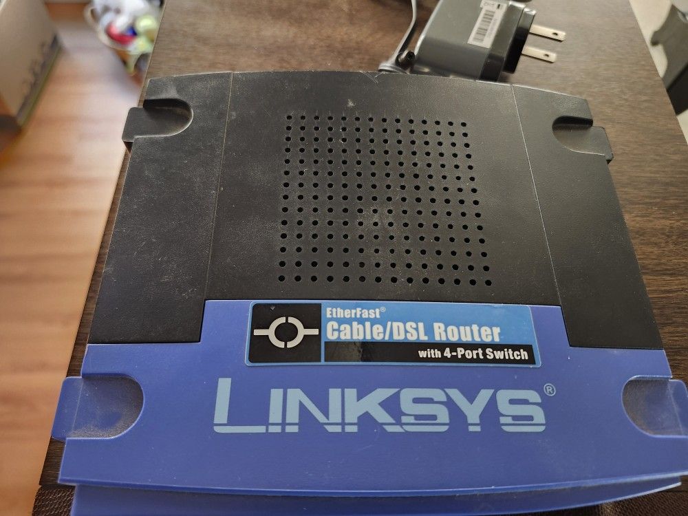 LINKSYS cable/dsl router with 4 port switch.