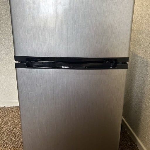 Frigidaire Mini Fridge