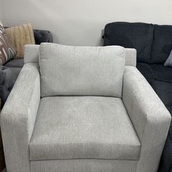 Sofa chairs / recliners / same day delivery’s/ no credit needed