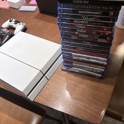 PS4 Console Bundle + 2 Controllers + 21 Games