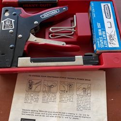 Craftsman Dual Compression Staple Tacker