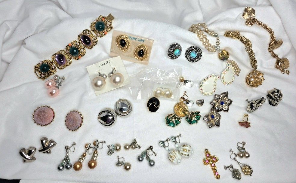 Vintage Jewelry 20 Pairs Earrings 4 Bracelets And 1 Cross