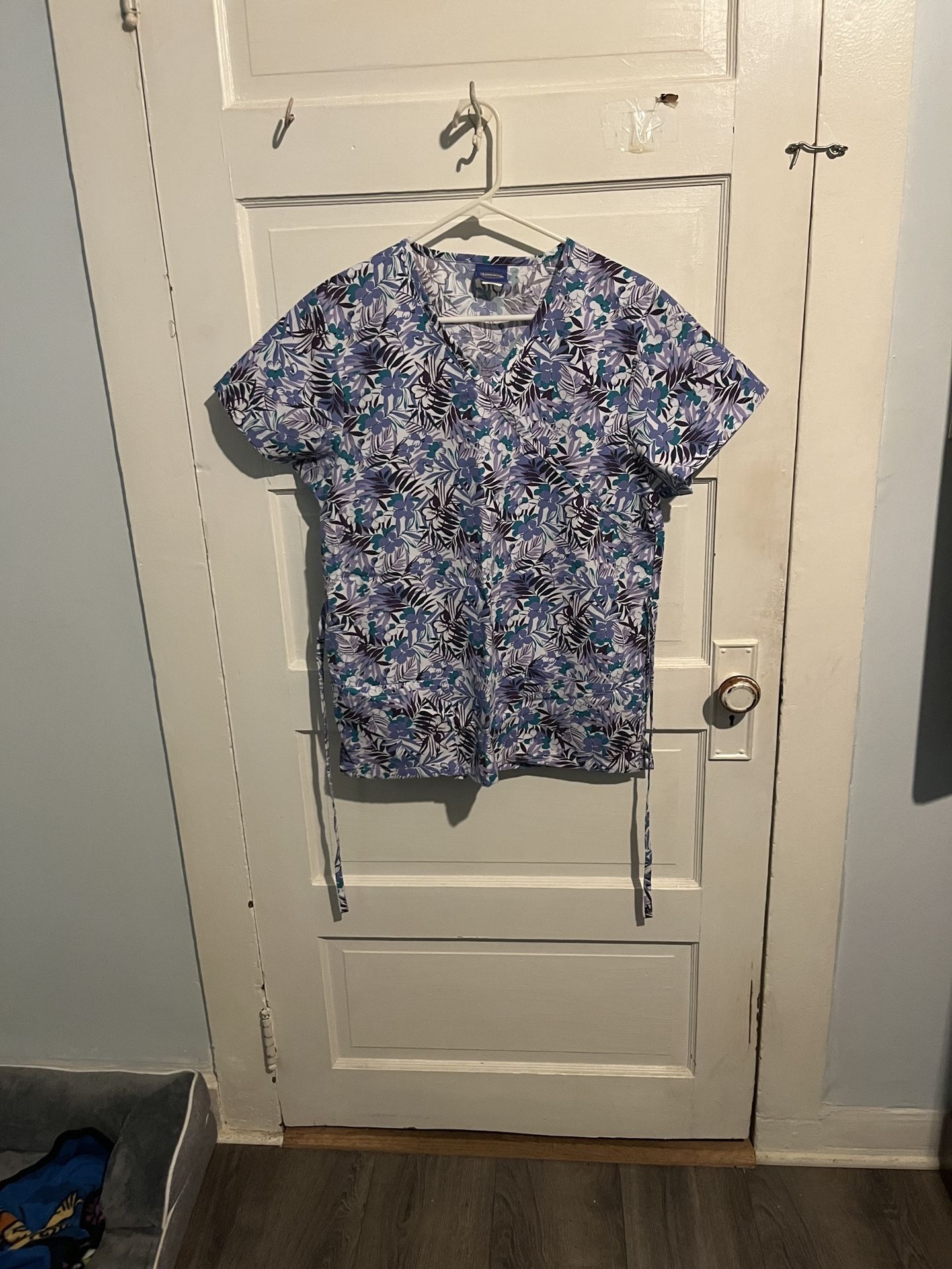 Floral Scrub Top