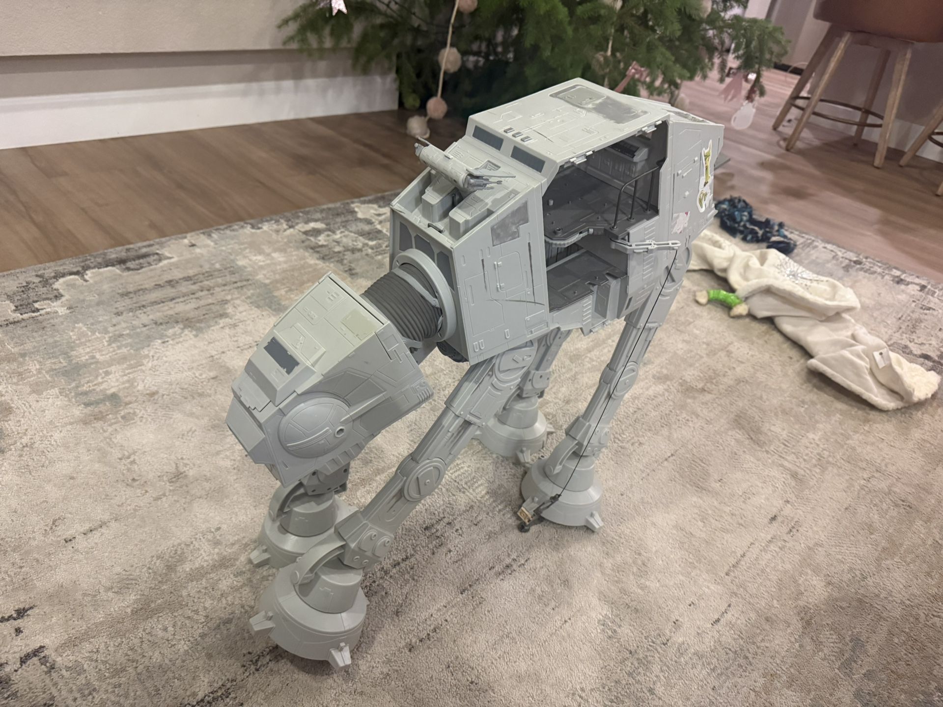 Star Wars AT-AT Walker (2010 Hasbro – Large Version)