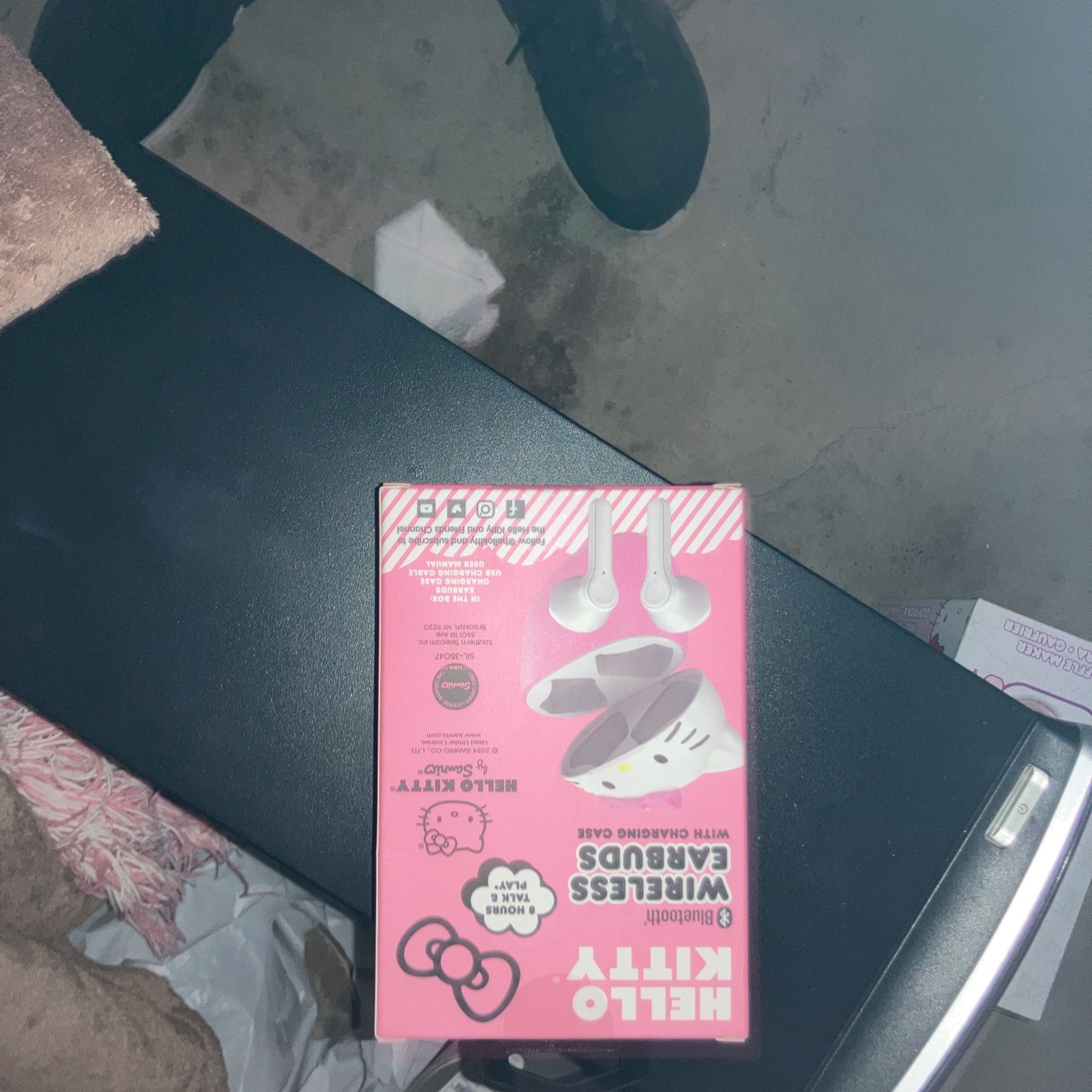 Hello Kitty Wireless Earbuds