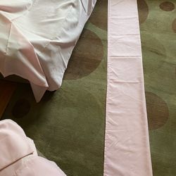 $18.00  4 PANELS DE CORTINAS 