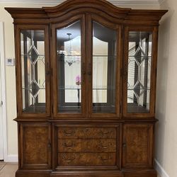 MUST SELL - Full Dining Room - Thomasville British Gentry Dining Set – Table, 8 Chairs, Hutch, Leaves, Pads