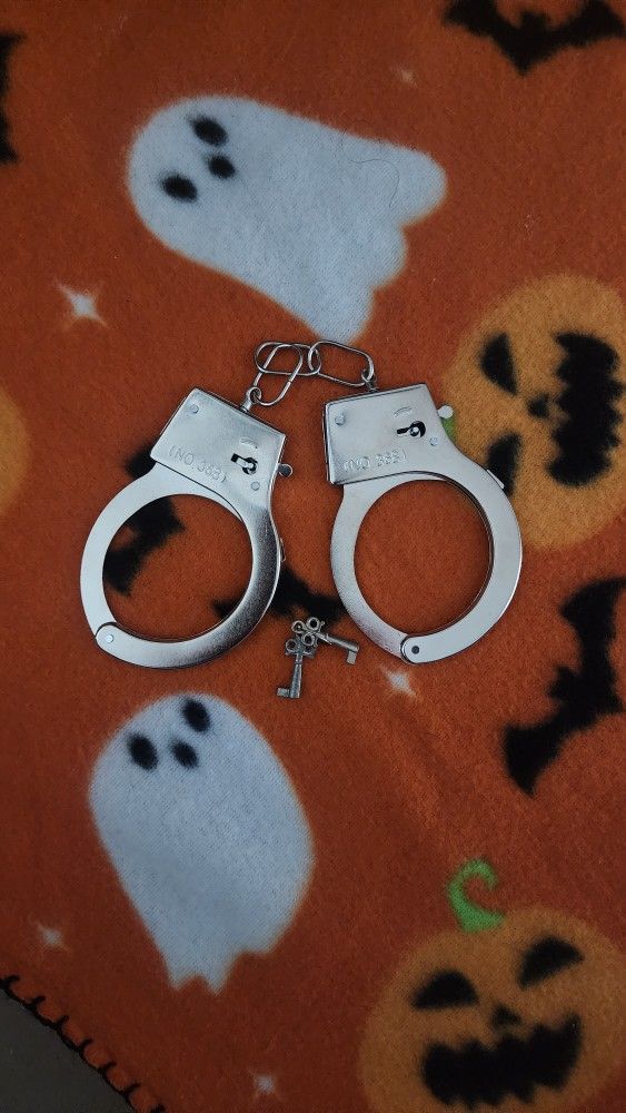 Hand Cuffs Halloween Accessories 