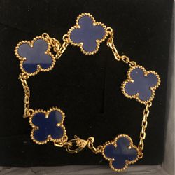Van Cleefs And Arpels 18k 5motif Bracelet 
