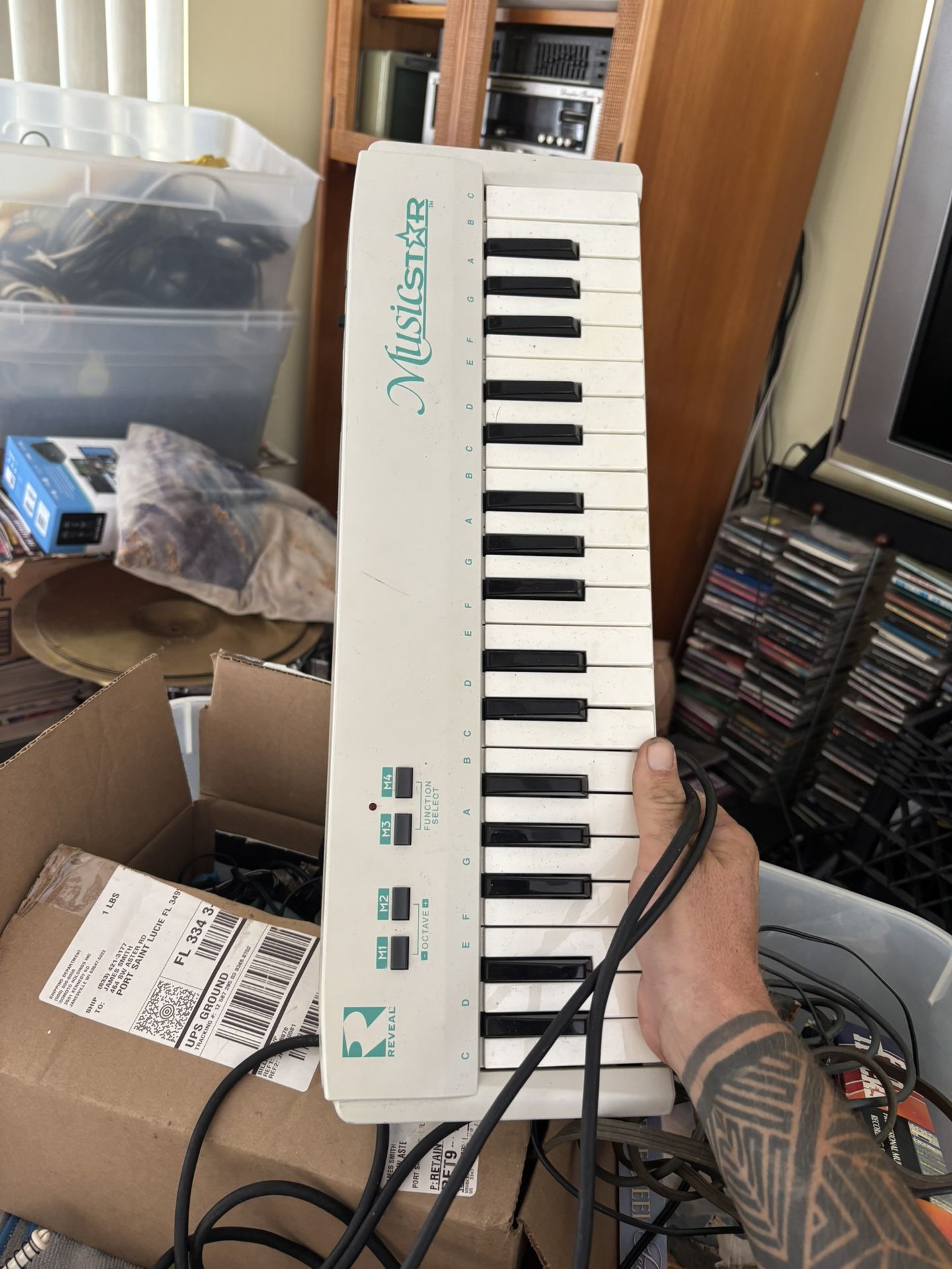 Used Music Star Reveal 37-Key MIDI Keyboard – Works Perfectly!