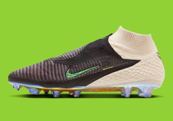 kobe bryant cleats ghost lace