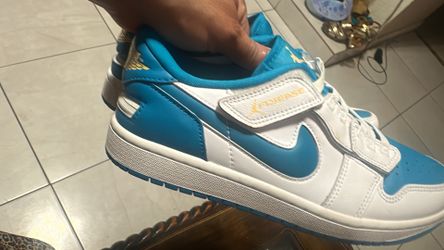 Tenis size 8