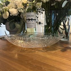 Acrylic Trays and Metal Baskets