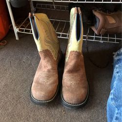 Ariat Size 10 Brown and green