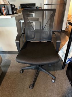 Black Mesh Office Chair