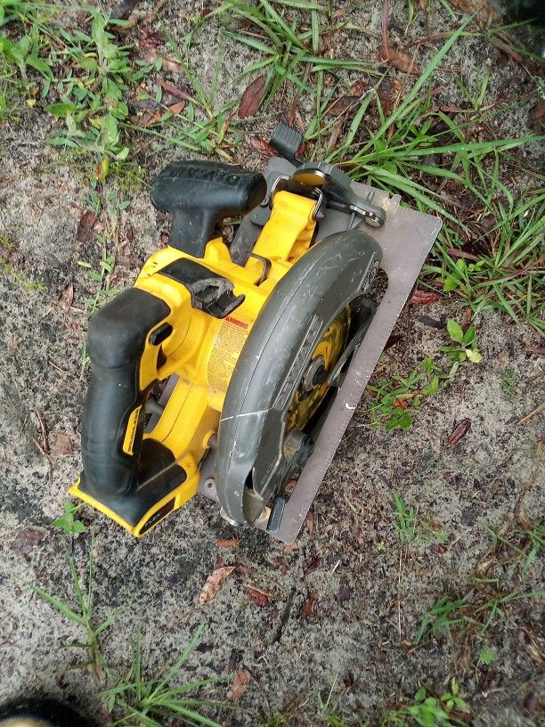 DeWalt Skill Saw 7 1/4