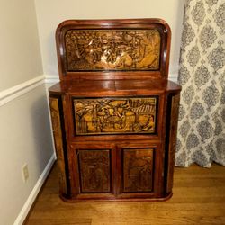 Antique Bar 