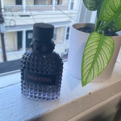 VALENTINO 