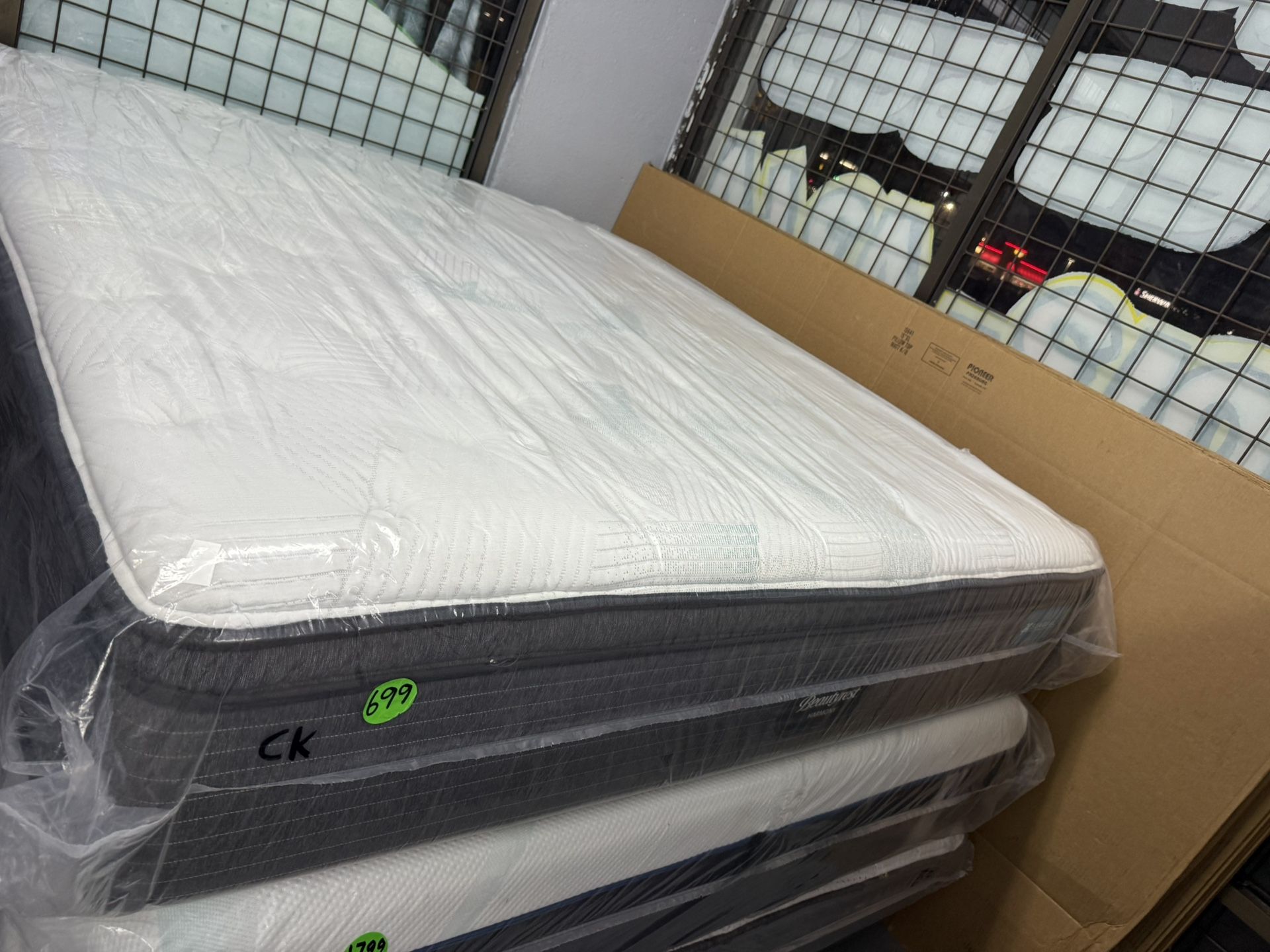 CALIFORNIA KING SIZE SIMMONS BEAUTYREST HARMONY PILLOW TOP MATTRESS & BOX SPRINGS BED SET