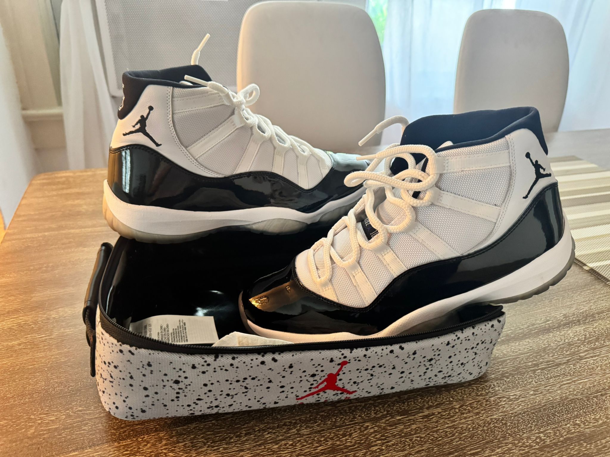 Jordan 11 Retro Concord (Size 11)