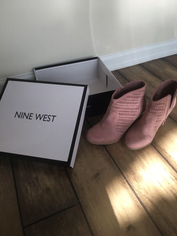 Nine West short boots
