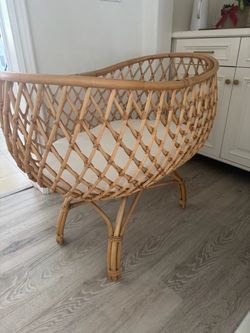 Rattan Baby Bassinet with Cushion