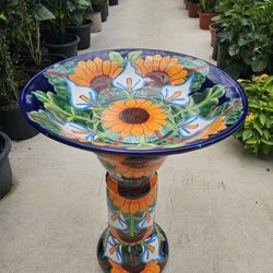 Tall Alcatraz And Sunflower Talavera Birdbath Design. Clay Pots, Planters. Pottery $115 cada una.