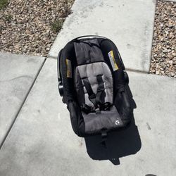 Baby trend Car seat And Stroller 
