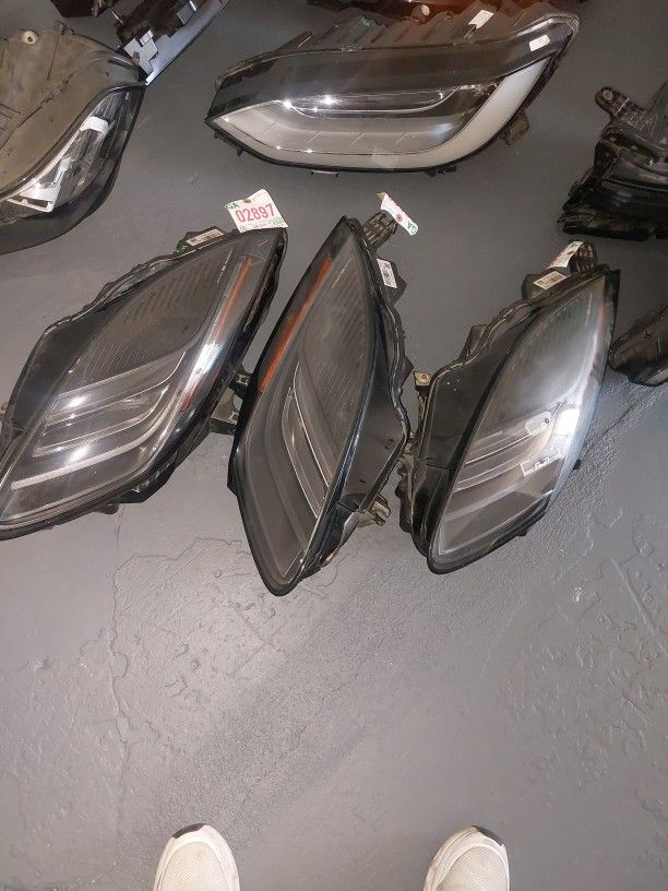 2020 Jaguar F TYPE RH& LEFT HEADLIGHT