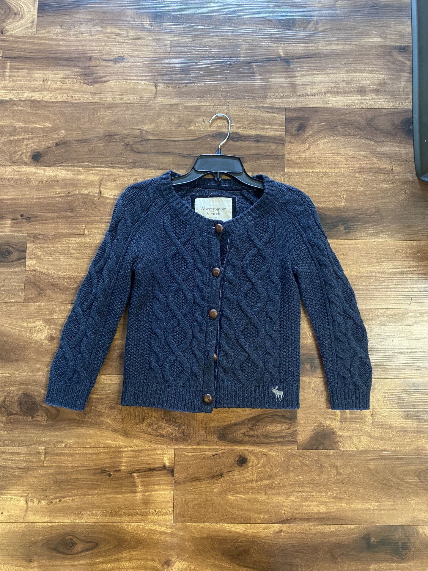 Brand New Woman’s Abercrombie & Fitch brand Navy Blue Cardigan Sweater Up For Sale