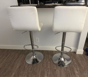 Bar stools white leather