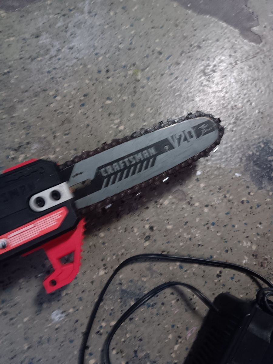 Craftsman Weed Eater/edger And Chain Saw for Sale in Lithia, FL OfferUp