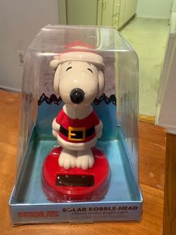Collectible Peanuts Solar Bobble Head